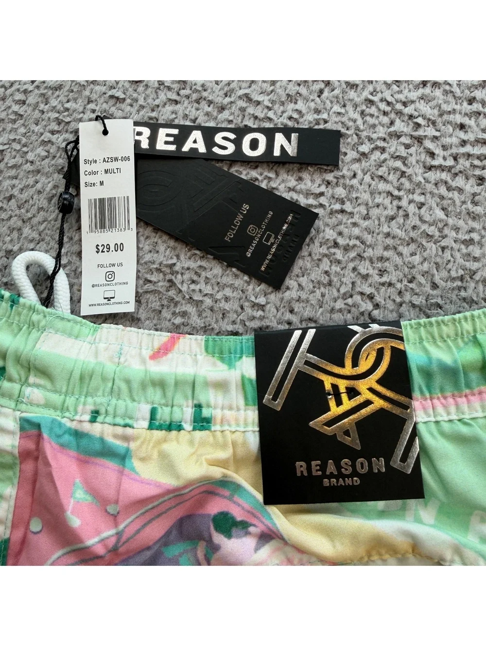 NWT Reason Tropical Vibes Cargo Swim Trunks Men’s Medium Green Pink Graphic